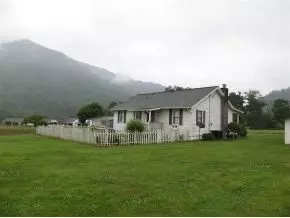 132 Sawmill Road Hampton Tn 37658, Hampton, TN 37658 photo 8