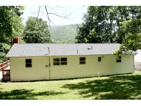 139 Peters Lane Hampton Tn 37658, Hampton, TN 37658 photo 3