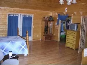 736 Fairview Hampton Tn 37658, Hampton, TN 37658 photo 8