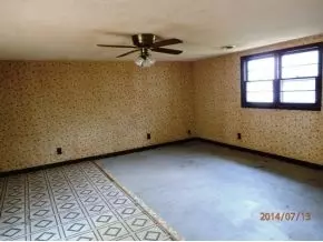 325 Walnut Trail Bristol Tn 37620, Bristol, TN 37620 photo 4