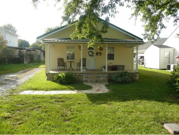 1012 Elm Ave N, Erwin, TN 37650 photo 1