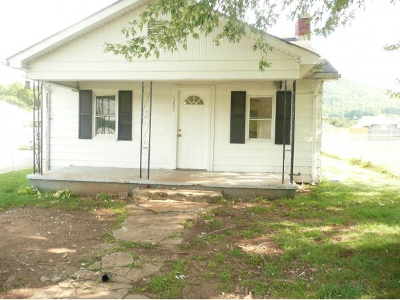 1042 Carolina, Erwin, TN 37650 photo 1