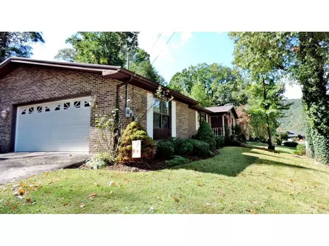 320 Broad Street Erwin Tn 37650, Erwin, TN 37650 photo 3