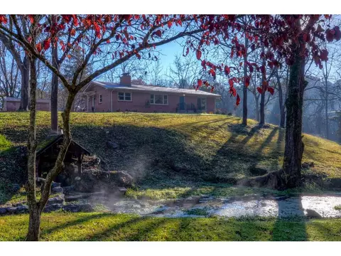403 Springbrook Drive Bristol Tn 37620, Bristol, TN 37620 photo 8