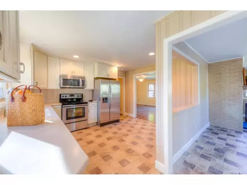 403 Springbrook Drive Bristol Tn 37620, Bristol, TN 37620 photo 4