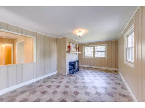 403 Springbrook Drive Bristol Tn 37620, Bristol, TN 37620 photo 2