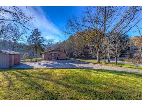 403 Springbrook Drive Bristol Tn 37620, Bristol, TN 37620 photo 14