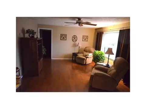 718 Broyles Avenue Erwin Tn 37650, Erwin, TN 37650 photo 2