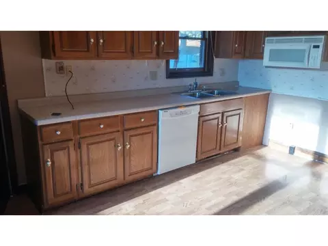 100 Hampton Drive Bristol Tn 37620, Bristol, TN 37620 photo 3