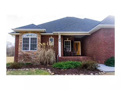 555 Sandy Bottom Road Erwin Tn 37650, Erwin, TN 37650 photo 2