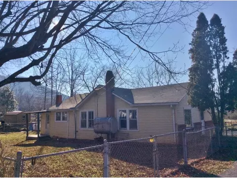 109 Belmont Erwin Tn 37650, Erwin, TN 37650 photo 10
