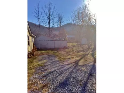 109 Belmont Erwin Tn 37650, Erwin, TN 37650 photo 12