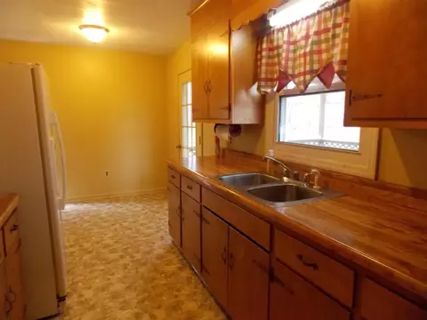 142 Webb Court Bristol Tn 37620, Bristol, TN 37620 photo 4