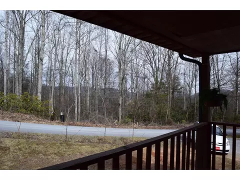 157 Fiddlers Branch Road Hampton Tn 37658, Hampton, TN 37658 photo 4