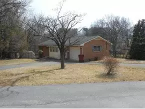 220 E 11th Avenue Johnson City Tn 37601, Johnson City, TN 37601 photo 5