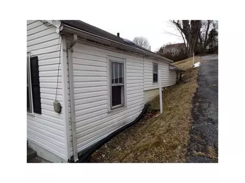 853 Mary Street Bristol Tn 37620, Bristol, TN 37620 photo 4