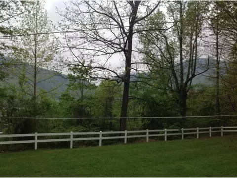 129 Helton Road Hampton Tn 37658, Hampton, TN 37658 photo 3