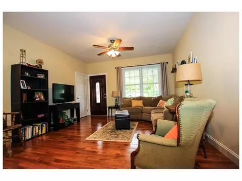 419 Lambeth Johnson City Tn 37601, Johnson City, TN 37601 photo 4