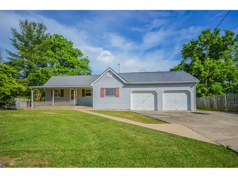 428 Cherry Street Greeneville Tn 37745, Greeneville, TN 37745 photo 2