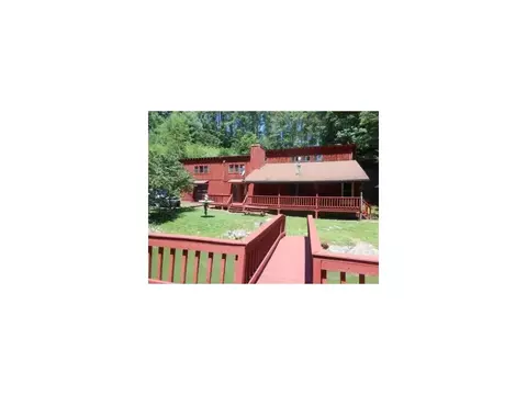 199 Cub Den Lane Hampton Tn 37658, Hampton, TN 37658 photo 2