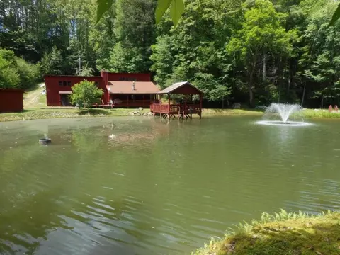 199 Cub Den Lane Hampton Tn 37658, Hampton, TN 37658 photo 1