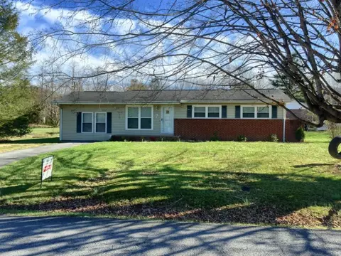 220 Simmons Avenue Erwin Tn 37650, Erwin, TN 37650 photo 24