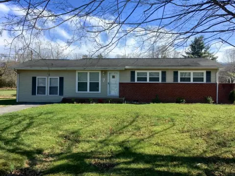 220 Simmons Avenue Erwin Tn 37650, Erwin, TN 37650 photo 1
