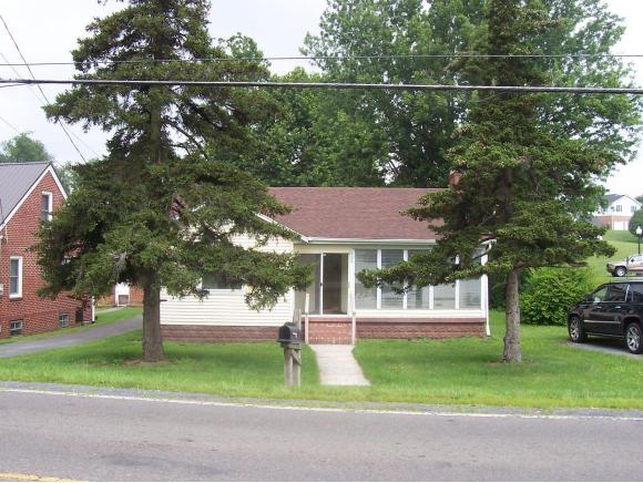 604 Maple St, Glade Spring, VA 24340 photo 1