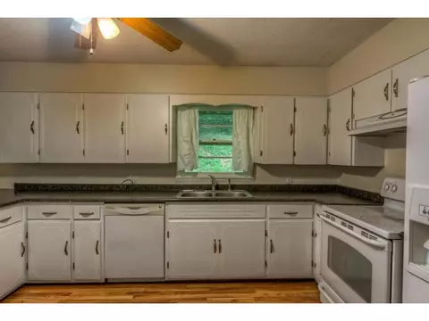 70 Pine Circle Drive Bristol Va 24201, Bristol, VA 24201 photo 6