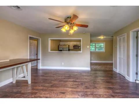 201 Hemlock Road Bristol Tn 37620, Bristol, TN 37620 photo 2