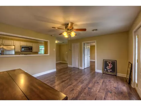 201 Hemlock Road Bristol Tn 37620, Bristol, TN 37620 photo 3