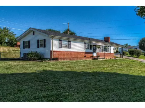 406 Highlands Avenue Glade Spring Va 24340, Glade Spring, VA 24340 photo 7