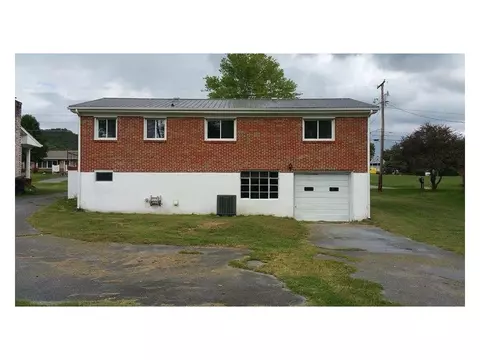 201 Blue Bonnet Drive Bristol Tn 37620, Bristol, TN 37620 photo 3