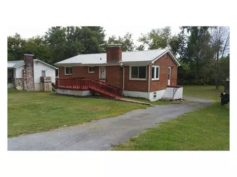 201 Blue Bonnet Drive Bristol Tn 37620, Bristol, TN 37620 photo 2