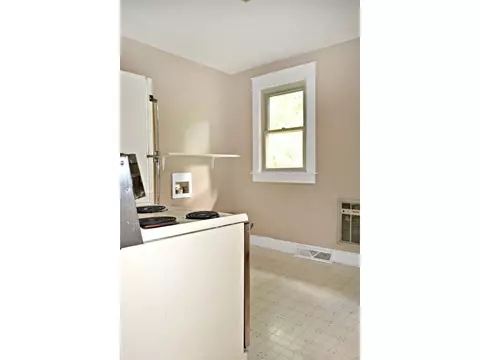 1107 Prospect Bristol Va 24201, Bristol, VA 24201 photo 11
