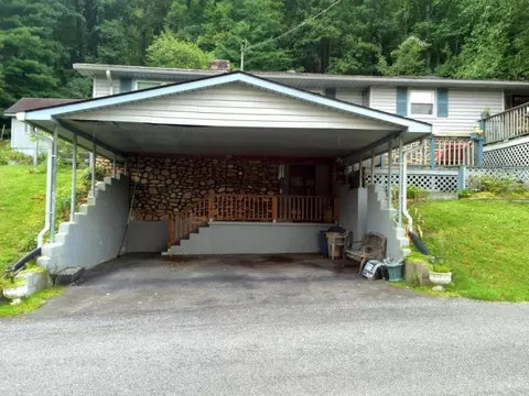320 Albemarle Avenue Erwin Tn 37650, Erwin, TN 37650 photo 2