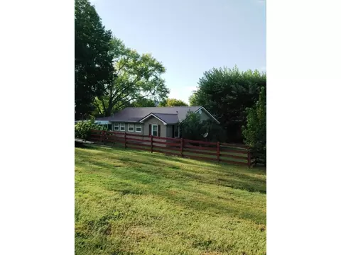 206 Cross Street Erwin Tn 37650, Erwin, TN 37650 photo 2