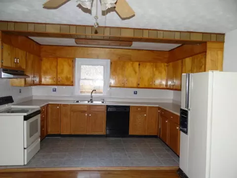 710 Mock Avenue Damascus Va 24236, Damascus, VA 24236 photo 3
