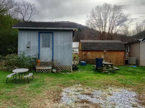 316 Smith Street Erwin Tn 37650, Erwin, TN 37650 photo 2