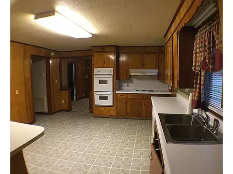 125 Sycamore Street Erwin Tn 37650, Erwin, TN 37650 photo 4