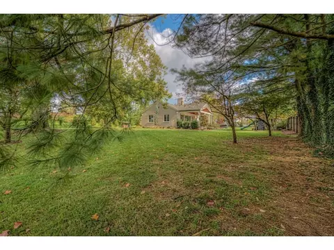 335 Arnold Road Bristol Tn 37620, Bristol, TN 37620 photo 33