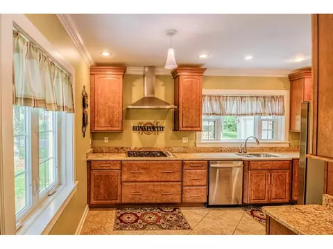 335 Arnold Road Bristol Tn 37620, Bristol, TN 37620 photo 3