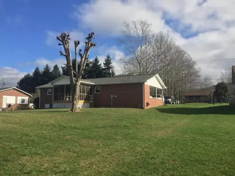 309 Simmons Avenue Erwin Tn 37650, Erwin, TN 37650 photo 2