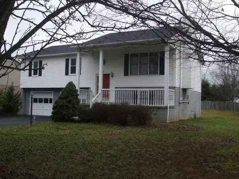 1107 Mountain View Johnson City Tn 37601, Johnson City, TN 37601 photo 2