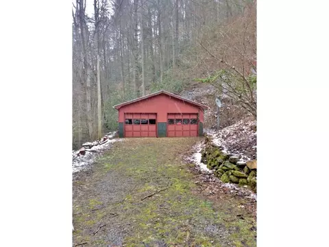 581 Tumbling Creek Road Erwin Tn 37650, Erwin, TN 37650 photo 8