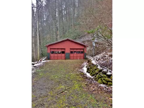 581 Tumbling Creek Road Erwin Tn 37650, Erwin, TN 37650 photo 7