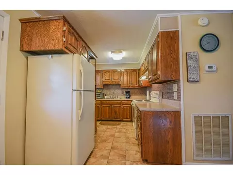 906 E Mountain View Johnson City Tn 37601, Johnson City, TN 37601 photo 8
