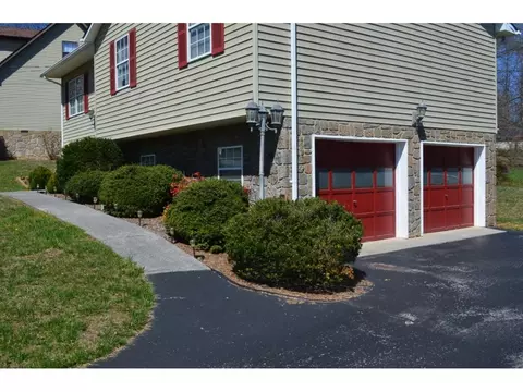 236 Ridgeview Drive Gray Tn 37615, Gray, TN 37615 photo 2