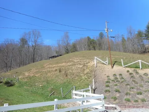 210 Willow Lane Hampton Tn 37658, Hampton, TN 37658 photo 7