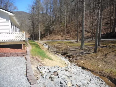 210 Willow Lane Hampton Tn 37658, Hampton, TN 37658 photo 4